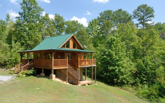 Mountain Lake Hideaway by Heritage Cabin Rentals