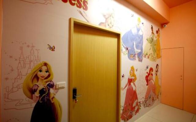 Rainbow Nest Fengyuan Museum