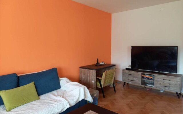 Stunning Color 1-bed Apartment in Skopje