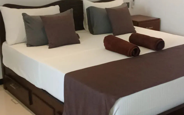 Asai surf inn Arugambay