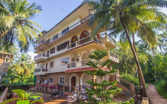 OYO 18948 Home Stately 1BHK Morjim Beach