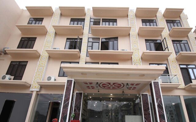 OYO Flagship 15683 The Heritage Hotel