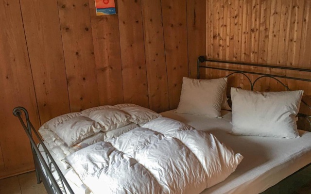 Romantic standalone 5 room cottage in Valposchiavo – Guest Rooms – Poschiavo