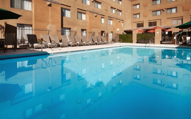 Best Western Plus Tempe by the Mall