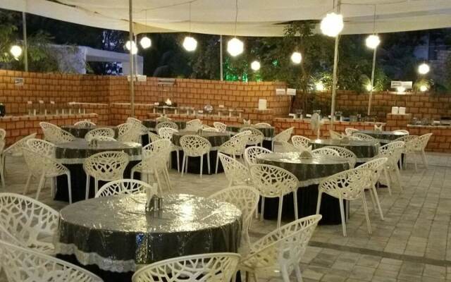 Whistling Meadows Lawns & Resort