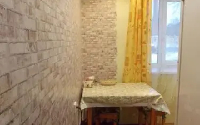 Desyatinnaya 4 Apartment