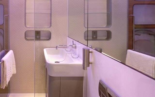 YOTELAIR London Gatwick