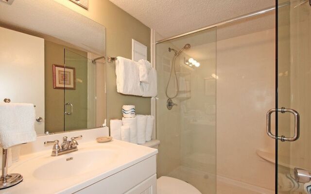 Shoreline 2051 Condo by RedAwning