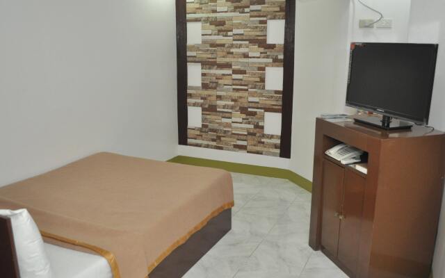 Oyster Plaza Hotel