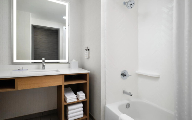 Holiday Inn Cincinnati Liberty Way by IHG