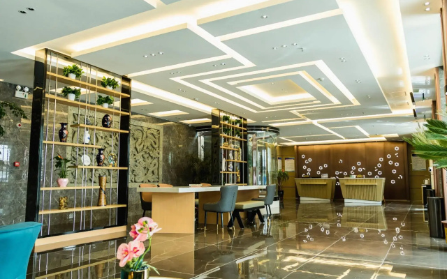 Dingbian Donggang Hotel