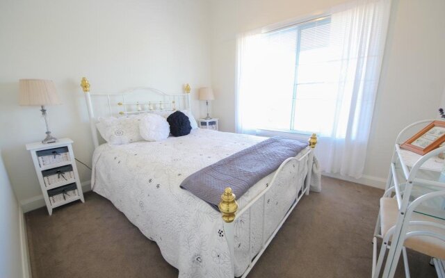 Spring Creek Cottage B&B