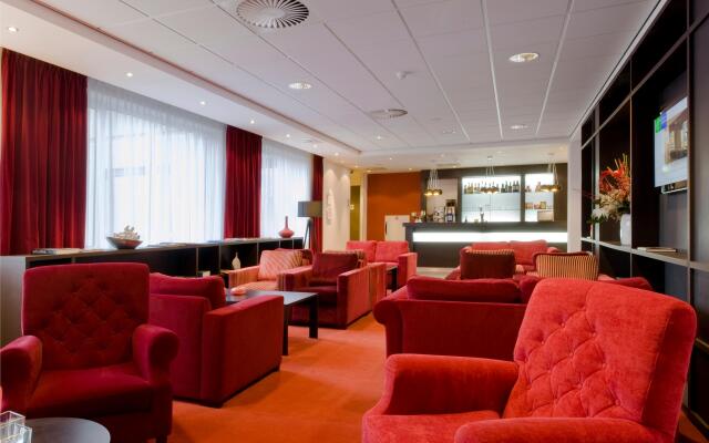 Holiday Inn Express Amsterdam - Schiphol, an IHG Hotel