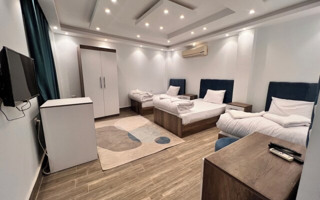 Premier Pyramids Inn