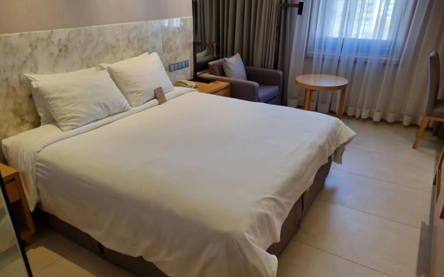 Pine Grove Hotel