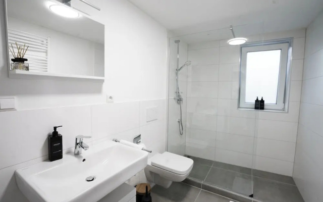 KC Hostings - Prestige Apartments