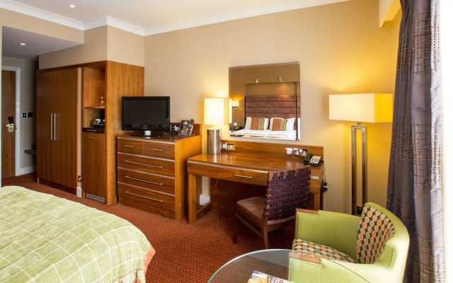Hampshire Court Hotel & Spa