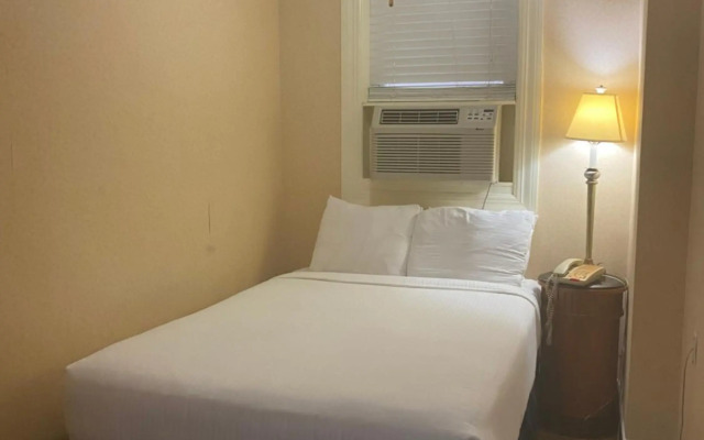 District Hotel