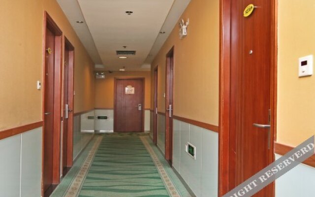 Homeinn Plus Hotel (Shanghai Zhonghuan Jinshajiang Road Fengzhuang Subway Station)