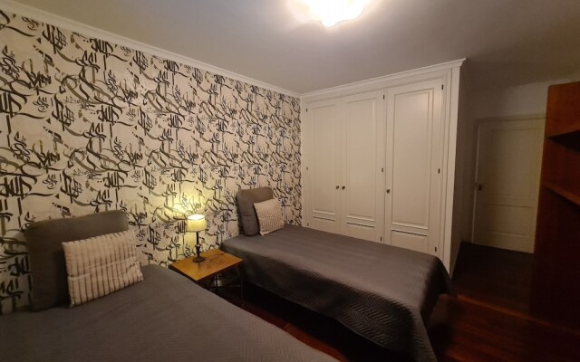 Seaside Escape - 3 Bedroom Apartment Sleeps 6