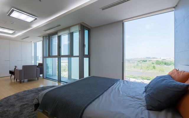 The november stay in Canal walk