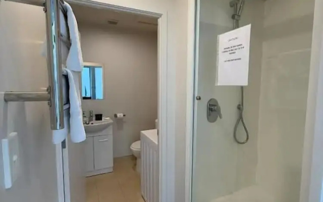 free parking 2Bed family home in AKL CBD