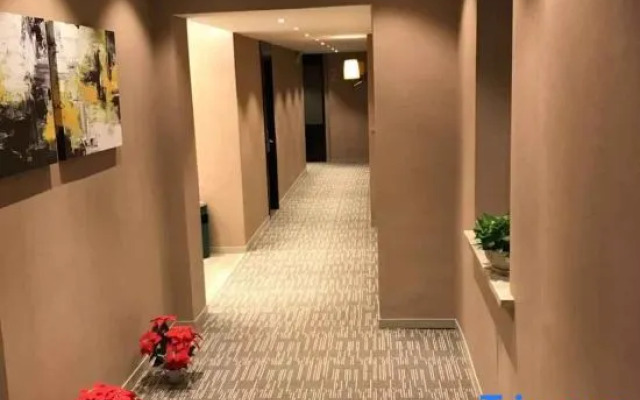 Yiju Collection Hotel (Mohe Beijixing Square)