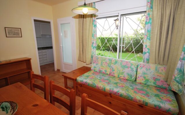 Cozy Apartment in Sant Feliu de Guíxols With Swimming Pool