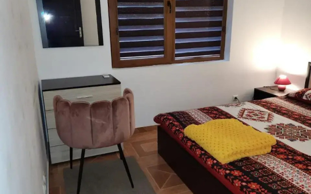 Panteli Apart House