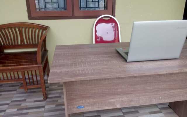 OYO 93866 Neva Guest House SyariahNearWaduk Cipta Karya