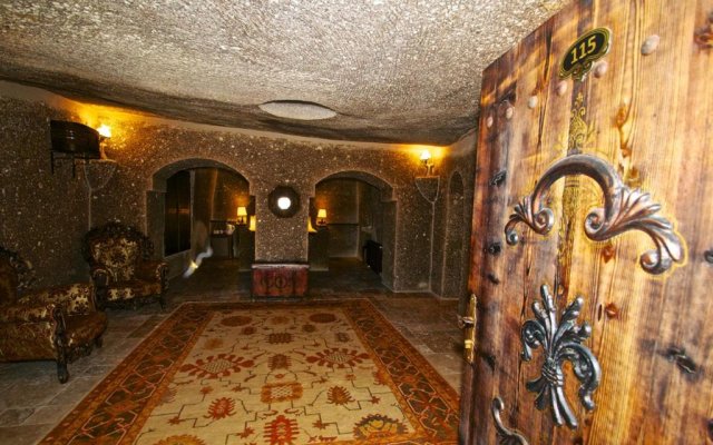 Grand Cave Suites