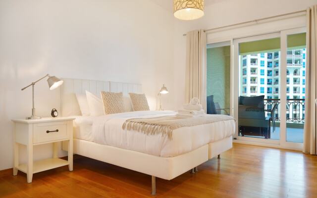 Maison Privee - Modern and Airy 2BR in Palm Jumeirah