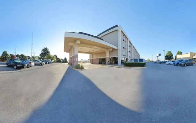 New Victorian Inn & Suites