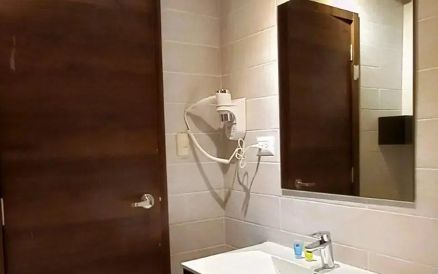 La Piazzetta Suites