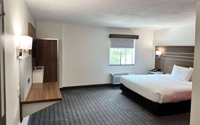 Ramada by Wyndham Lithia Springs Atlanta
