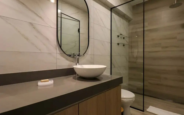 w Charming 2BR w Balcony in Miraflores