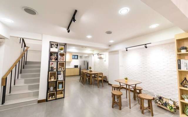 The Chatbox Silom Hostel