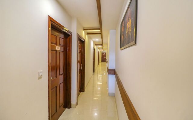 Fabhotel California Heights