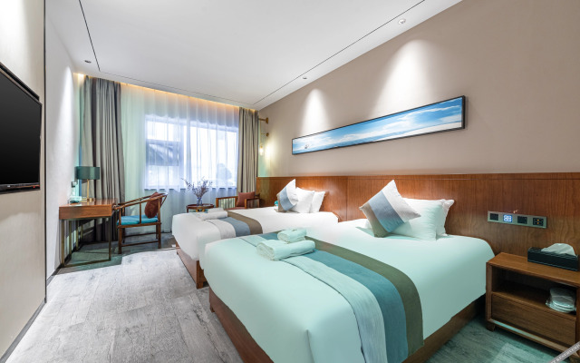 Yintan Zeyinju Hotel