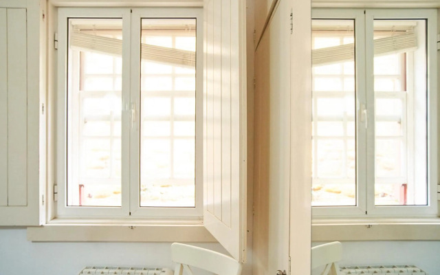 Riverside (with 3 Bedrooms) by JC