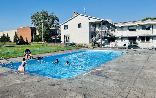 Super 8 By Wyndham Niagara Falls On