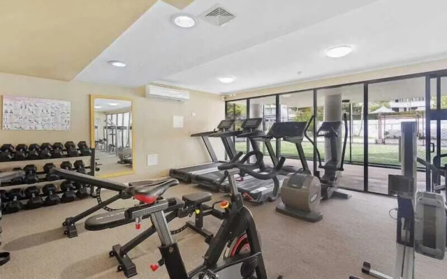 Swell Apartments - by Burleigh Letting
