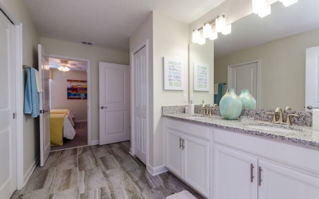 Gorgeous Home W/private Pool & Spa Sleeps 25!