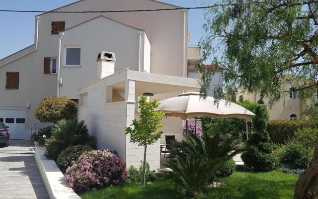Villa Calypso Royal Apartment