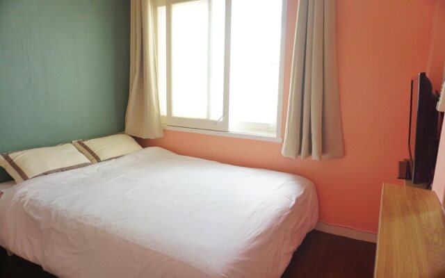 Tiara Guesthouse - Hostel