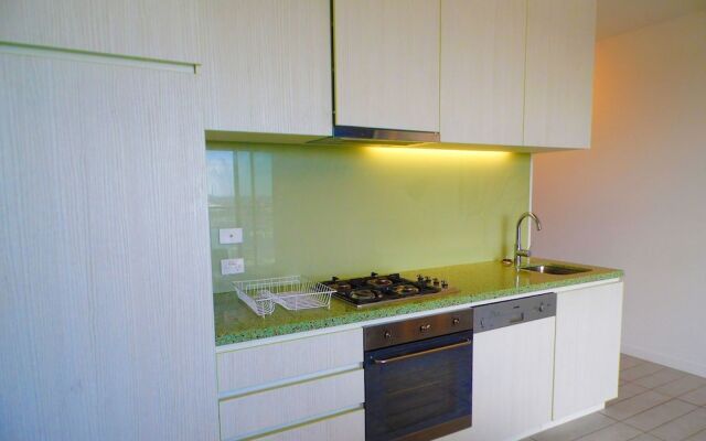 Royal Stays Apartments Docklands