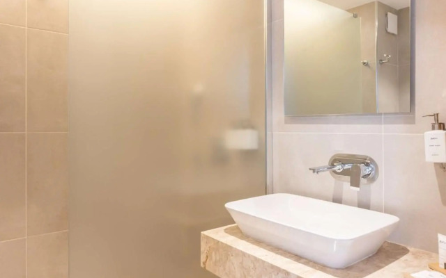 Best Western Le Saint Denis