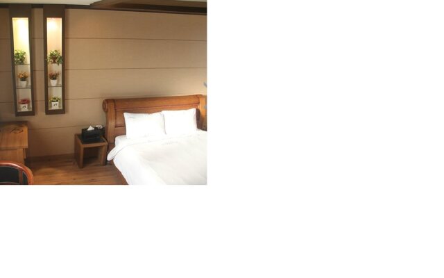 Noblesse Hotel