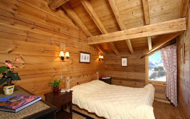Chalet in Alpe D'huez With Sauna & Hot Tub