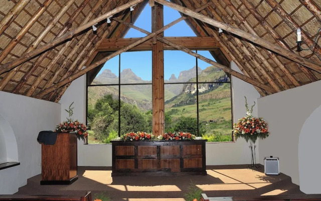 Cathedral Peak Hotel